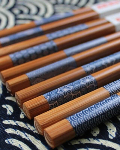 KYOTO Chopsticks with blue patterns on blue and white ground